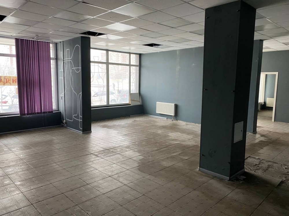 Аренда торгового помещения Жилое здание 