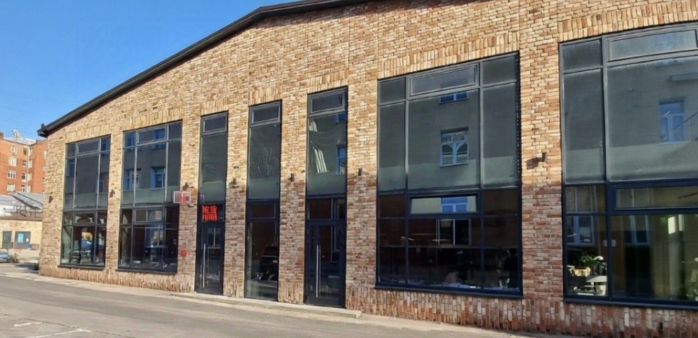 Аренда торгового помещения Административное здание 