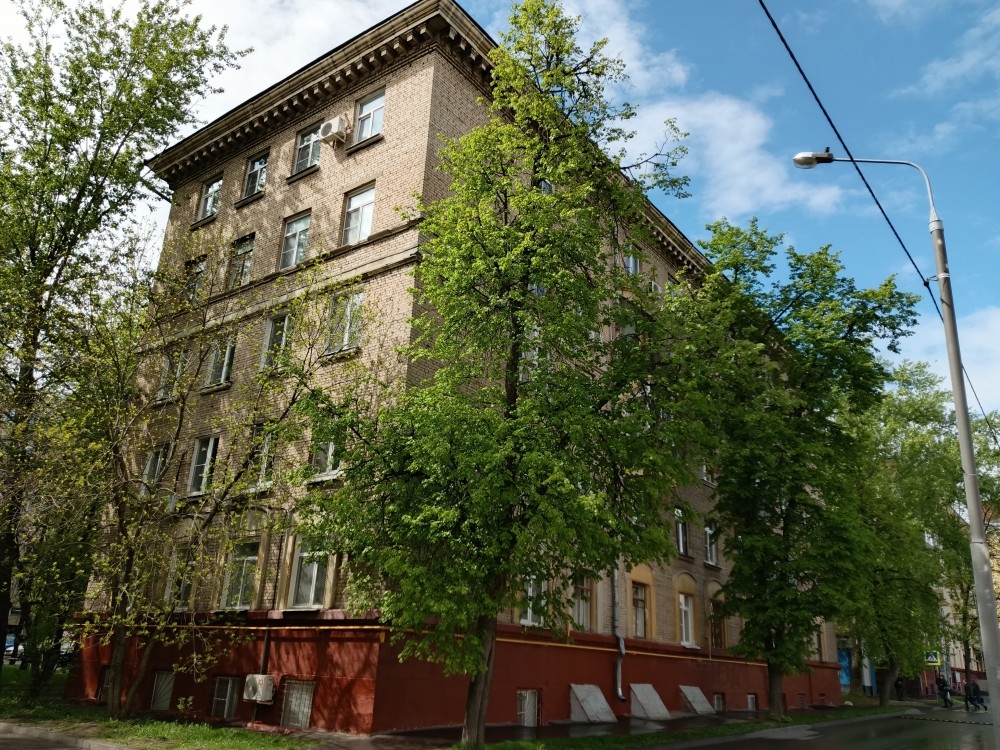 Продажа торгового помещения Жилое здание 