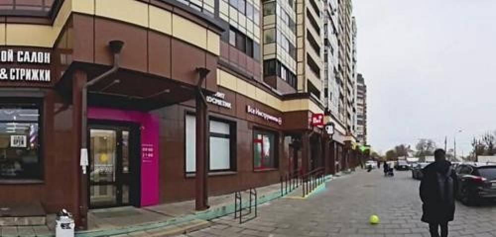 Продажа торгового помещения Жилое здание 