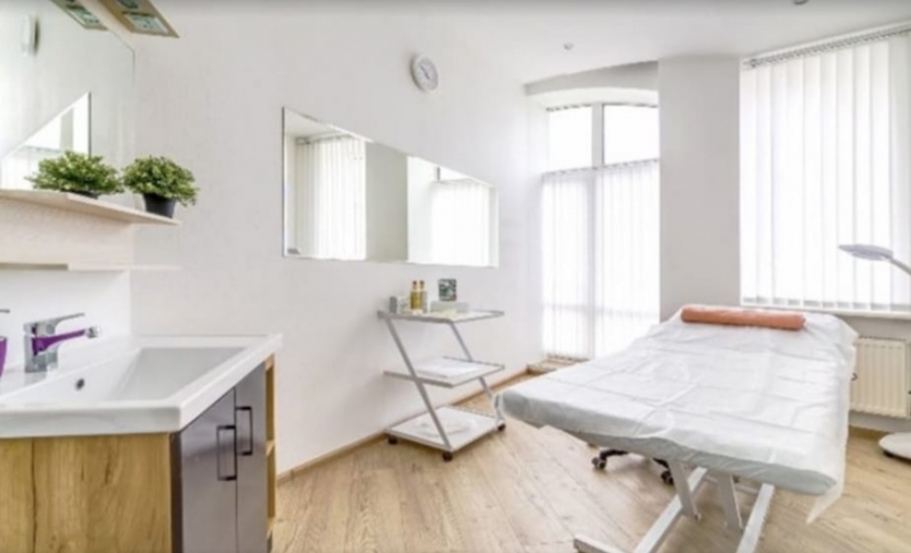 Аренда торгового помещения Жилое здание 