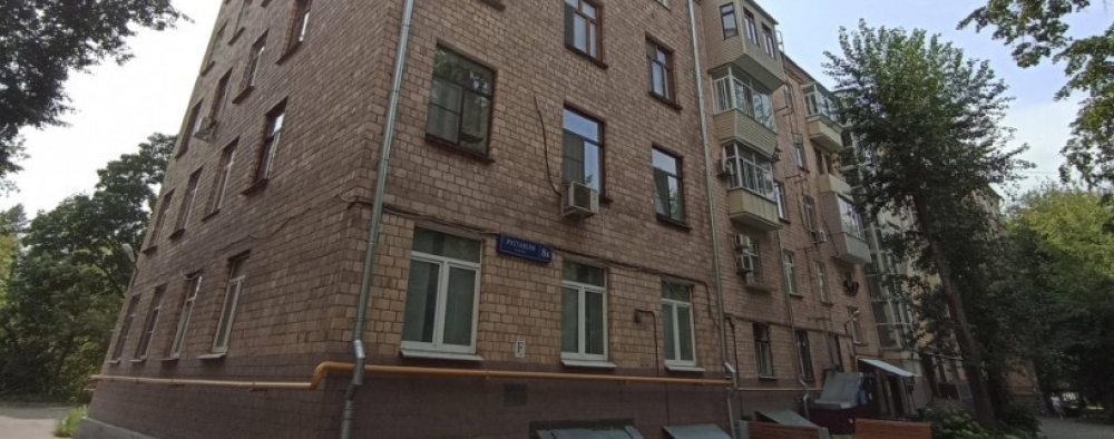 Продажа торгового помещения Жилое здание 