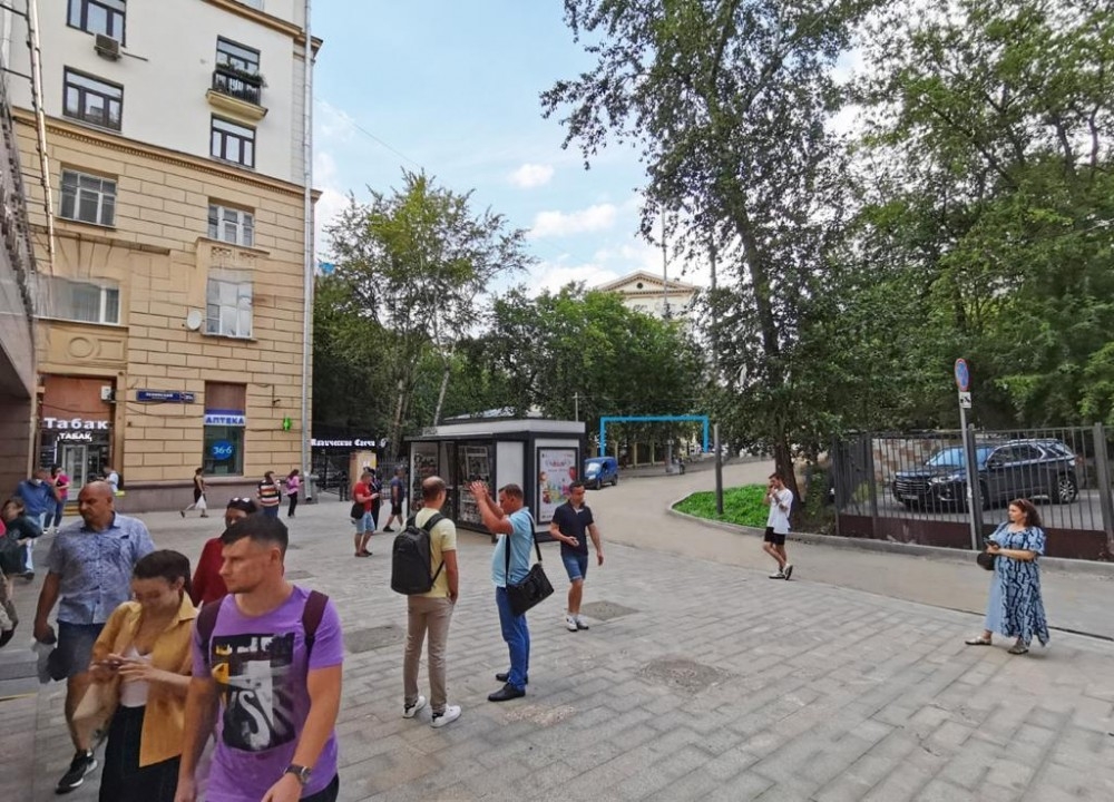 Продажа торгового помещения Жилое здание 