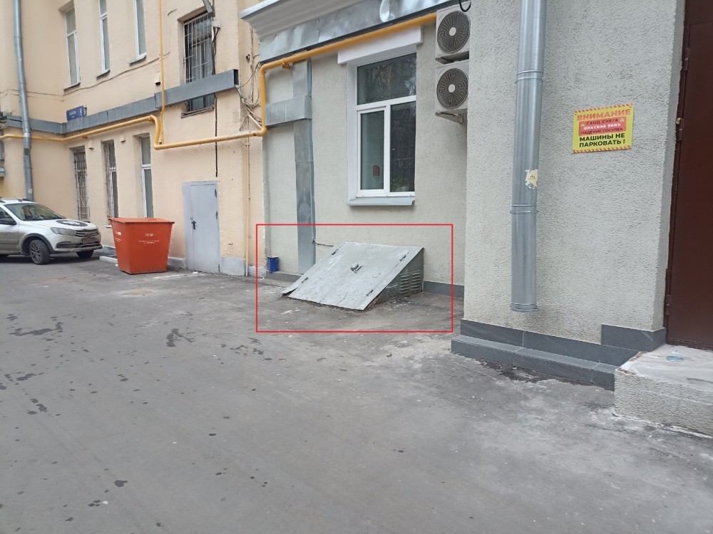 Продажа торгового помещения Жилое здание 