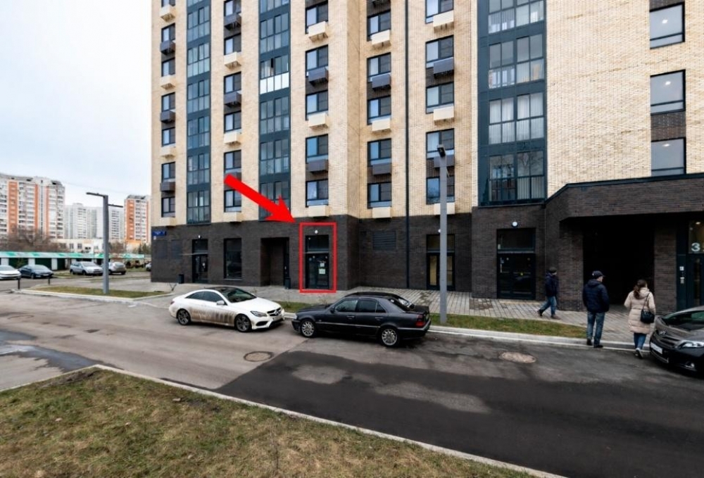 Продажа торгового помещения Жилое здание 