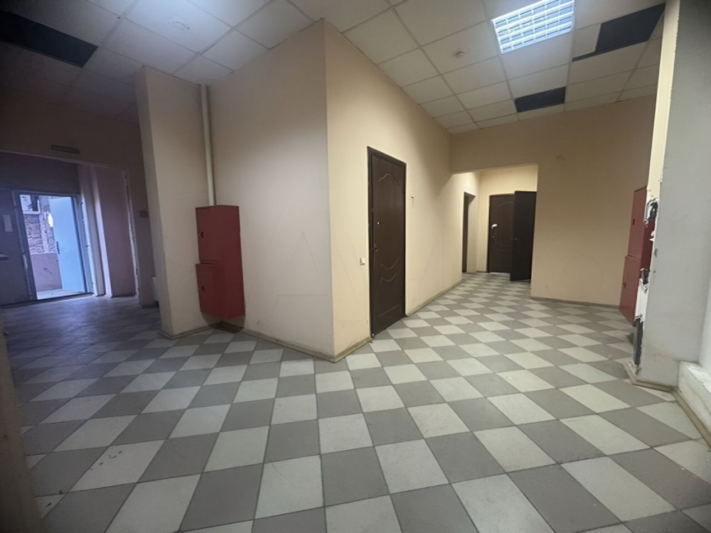 Аренда торгового помещения Жилое здание 