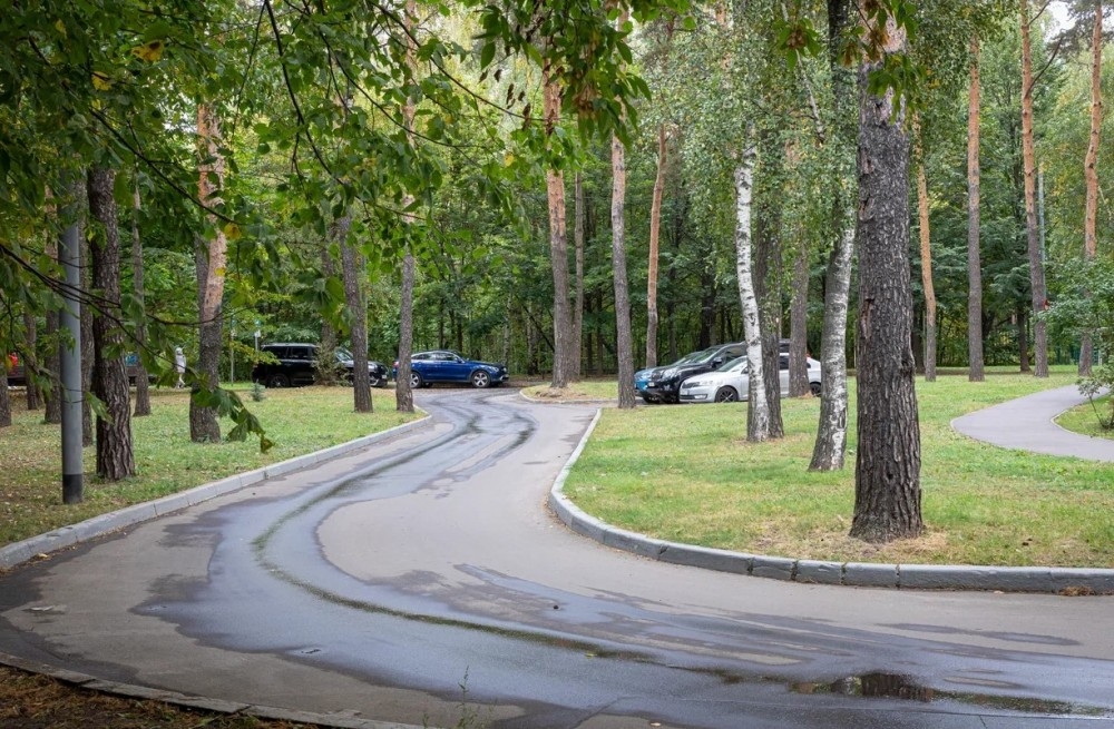 Продажа торгового помещения Жилое здание 