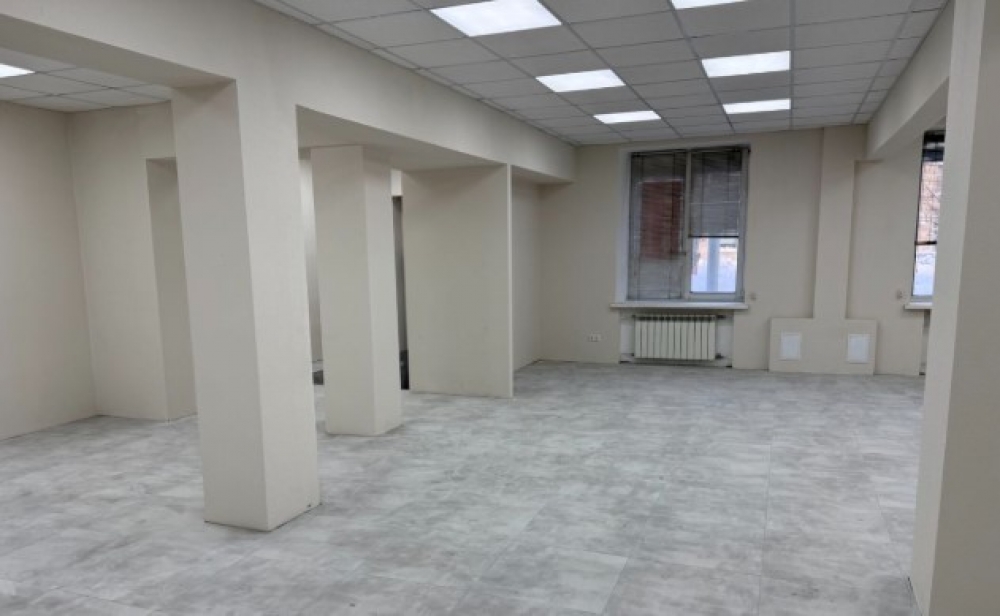 Аренда торгового помещения Жилое здание 