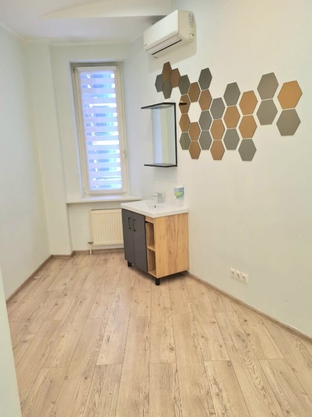 Аренда торгового помещения Жилое здание 