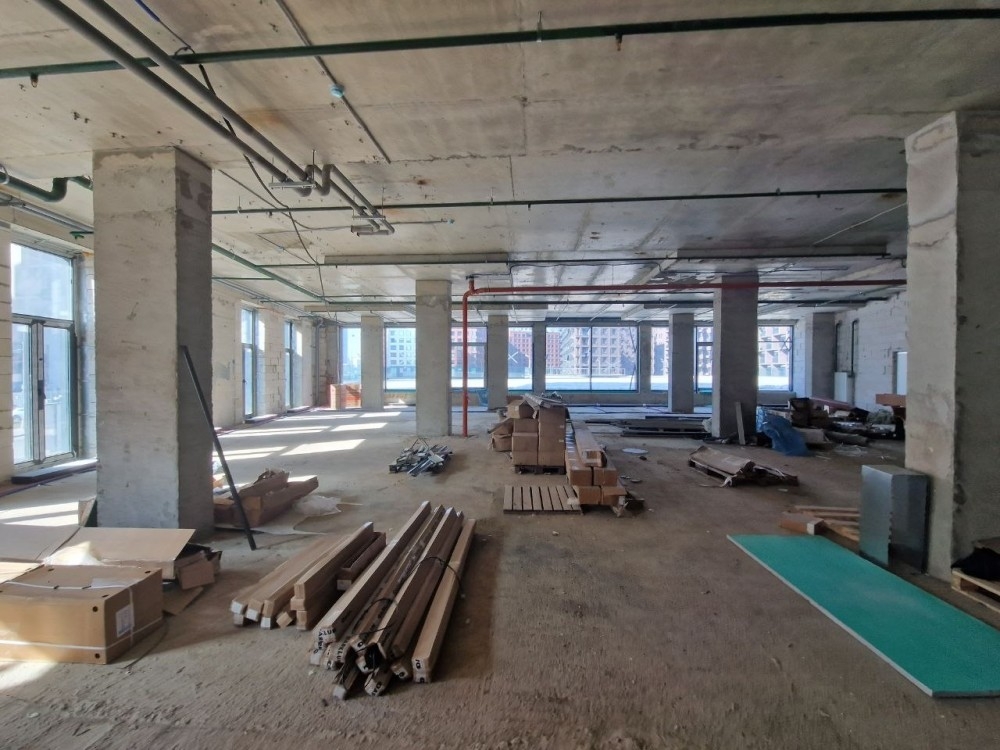 Продажа торгового помещения Бизнес - центр 