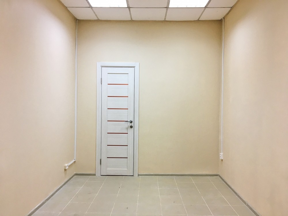 Аренда торгового помещения Жилое здание 