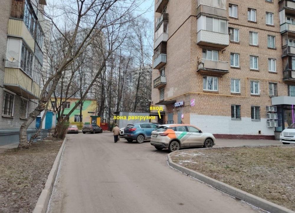 Продажа торгового помещения Жилое здание 