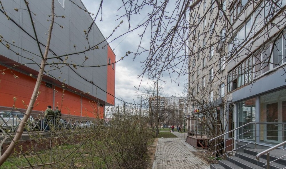 Аренда торгового помещения Жилое здание 
