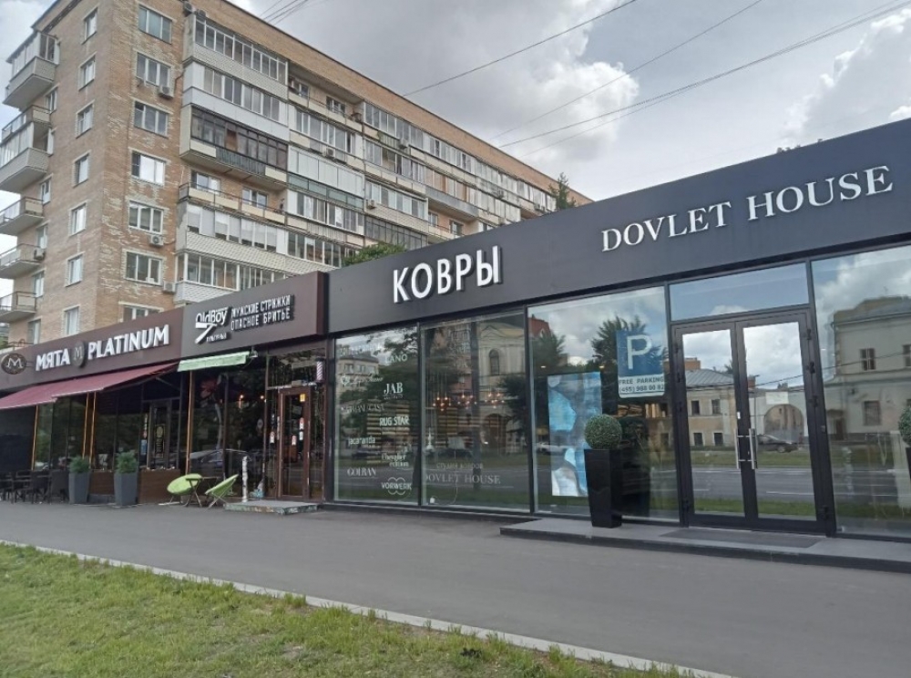 Аренда торгового помещения Жилое здание 