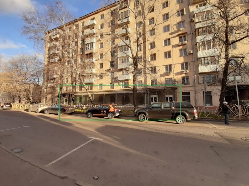 Аренда торгового помещения Жилое здание 