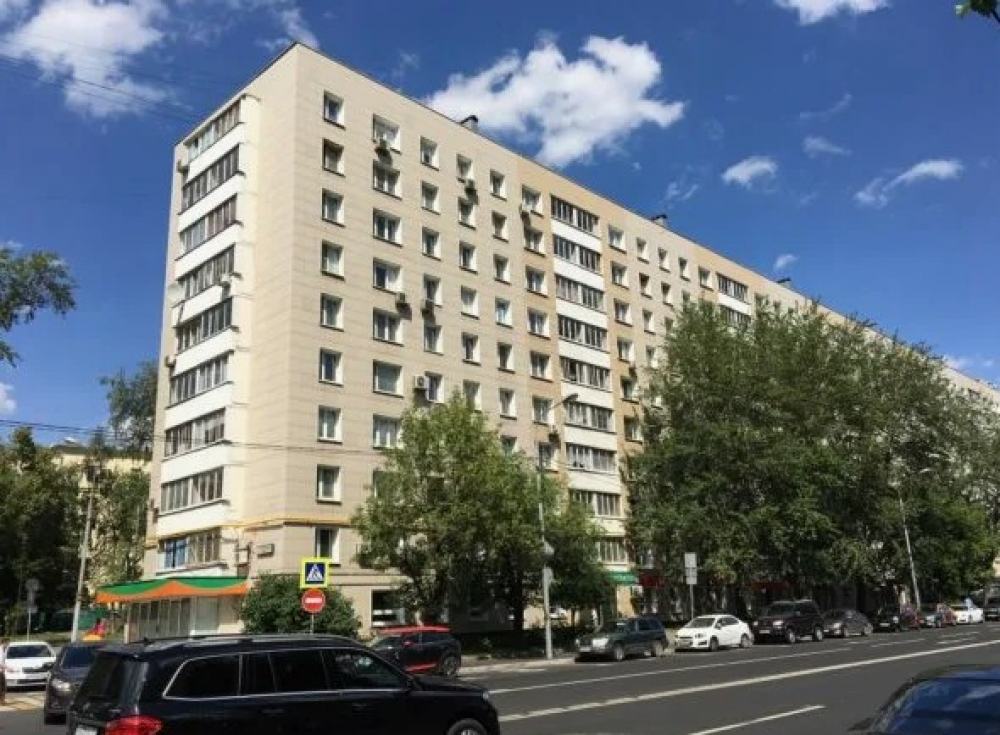 Продажа торгового помещения Жилое здание 