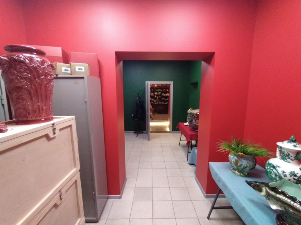 Аренда торгового помещения Жилое здание 