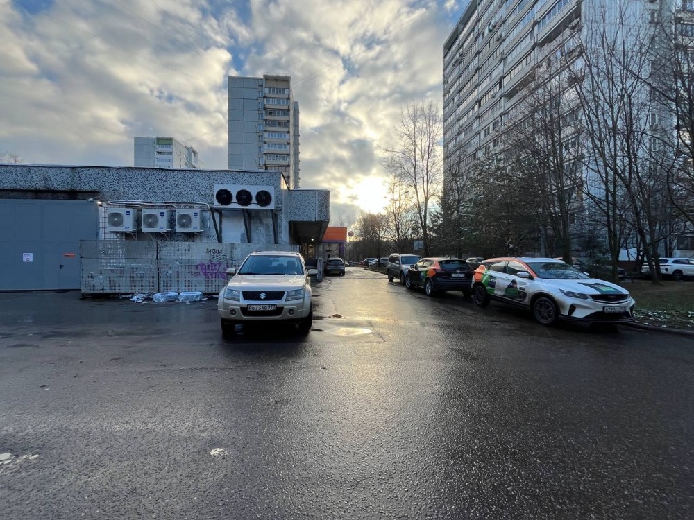 Аренда торгового помещения Жилое здание 