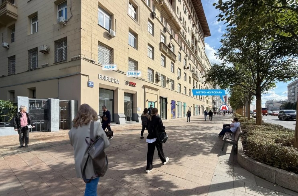 Аренда торгового помещения Жилое здание 