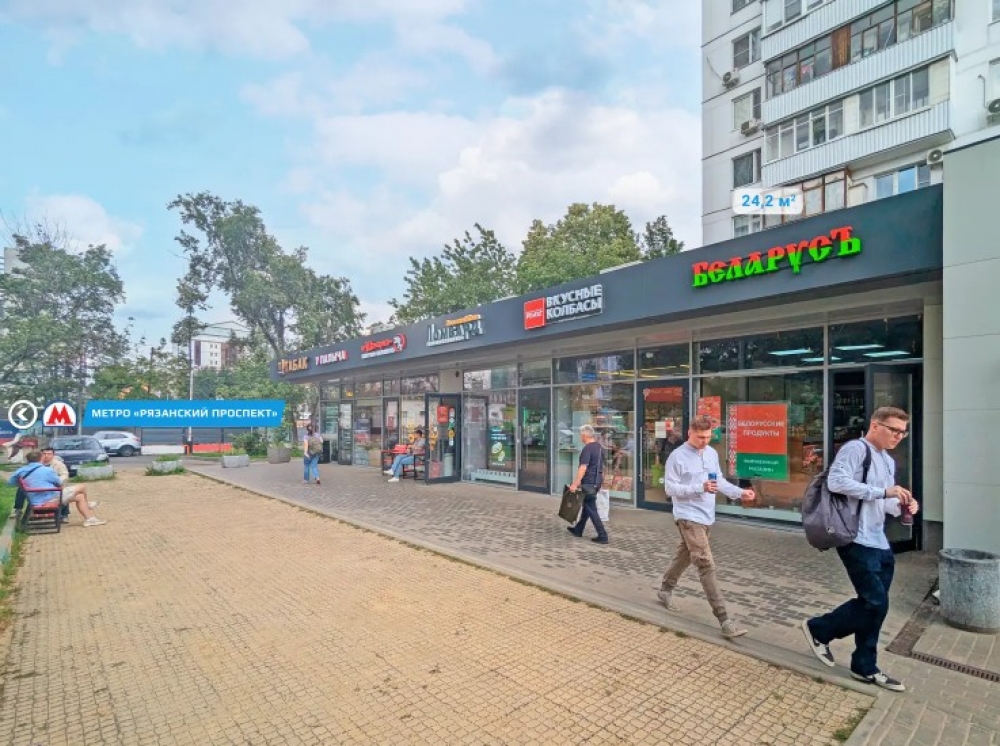 Продажа торгового помещения Жилое здание 