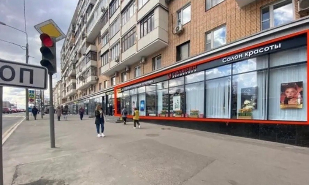 Аренда торгового помещения Жилое здание 