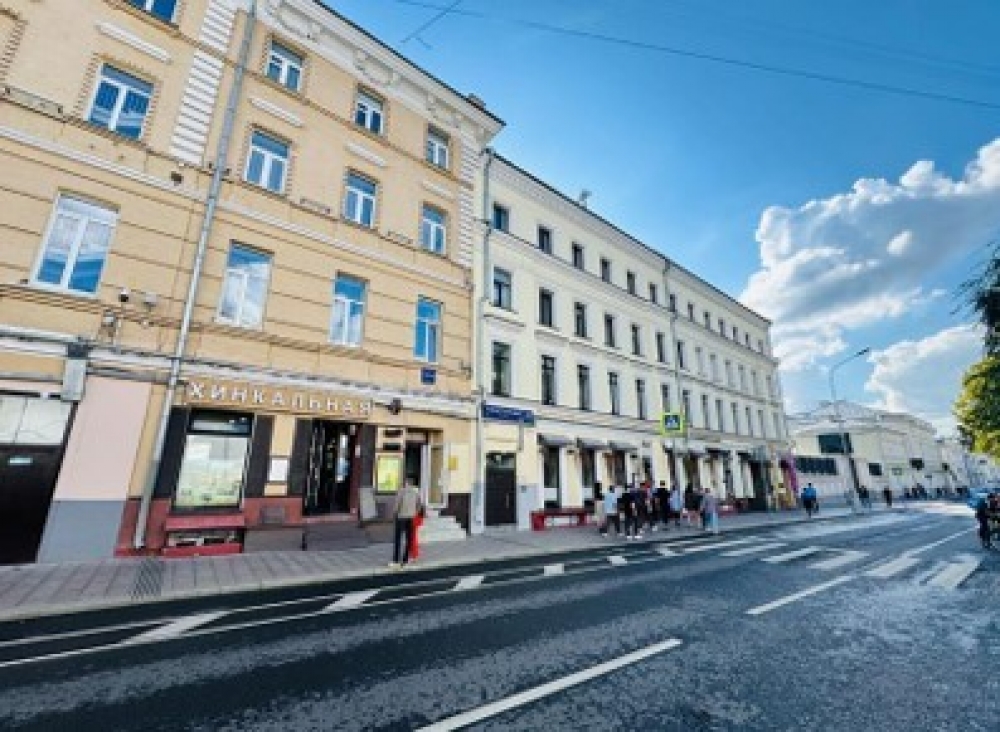 Аренда торгового помещения Жилое здание 