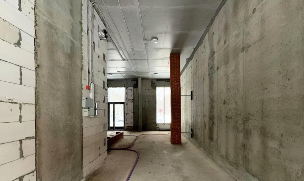 Продажа торгового помещения Жилое здание 