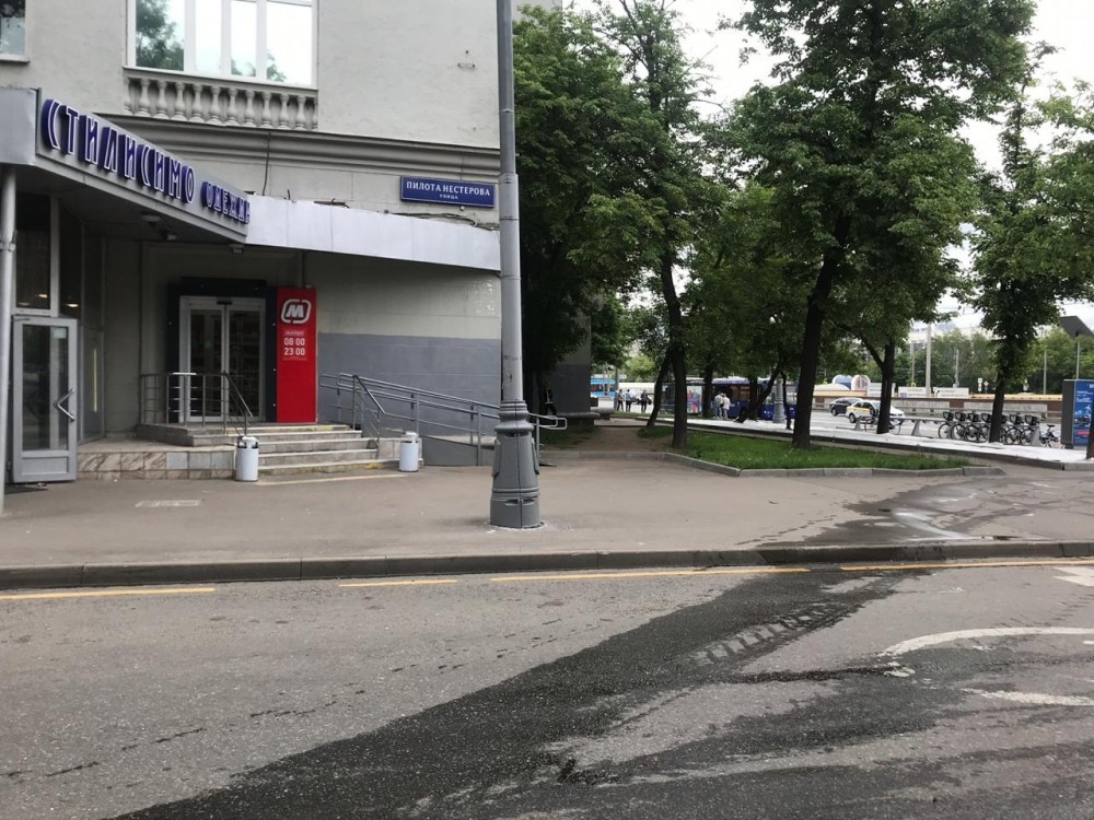 Аренда торгового помещения Жилое здание 