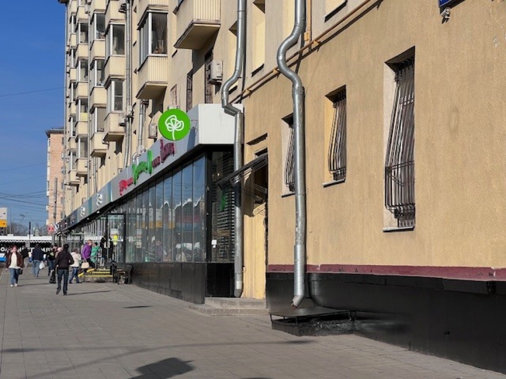 Аренда торгового помещения Жилое здание на Ленинском проспекте