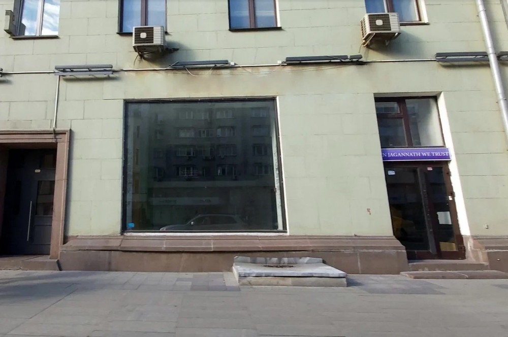 Аренда торгового помещения Жилое здание 
