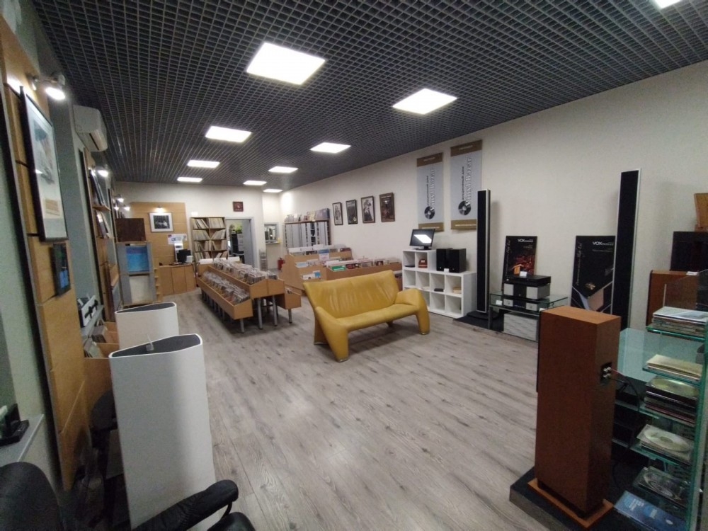 Аренда торгового помещения Жилое здание 