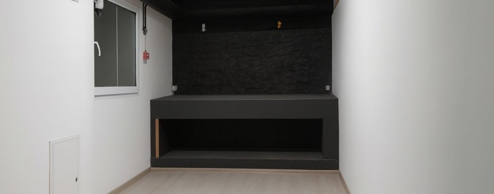 Аренда торгового помещения Жилое здание 