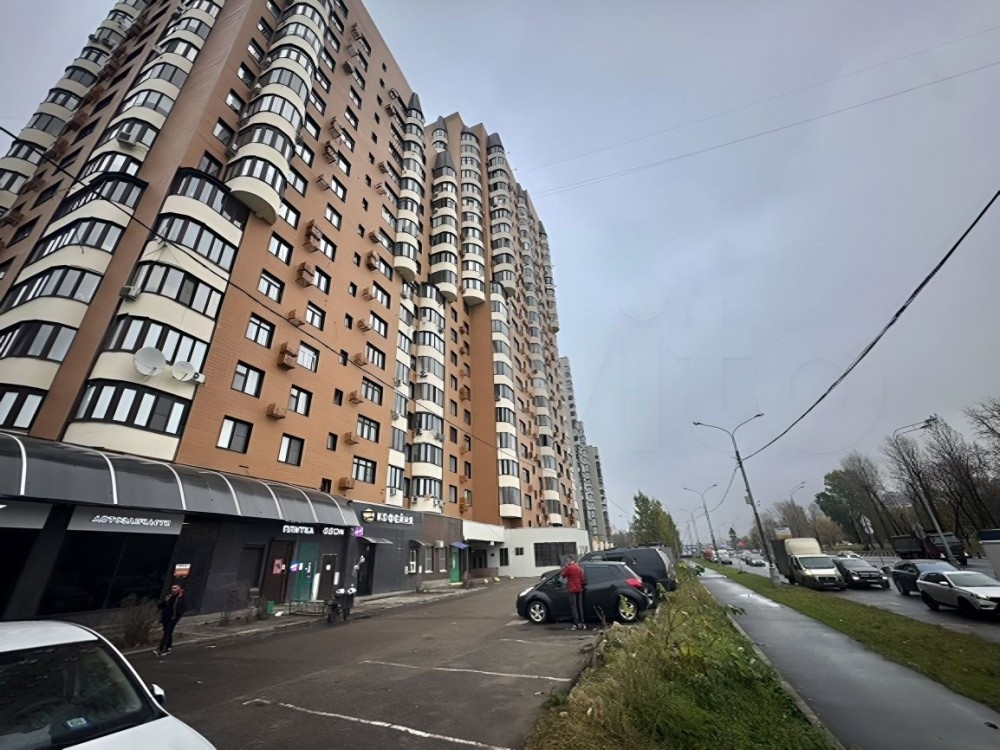 Аренда торгового помещения Жилое здание 