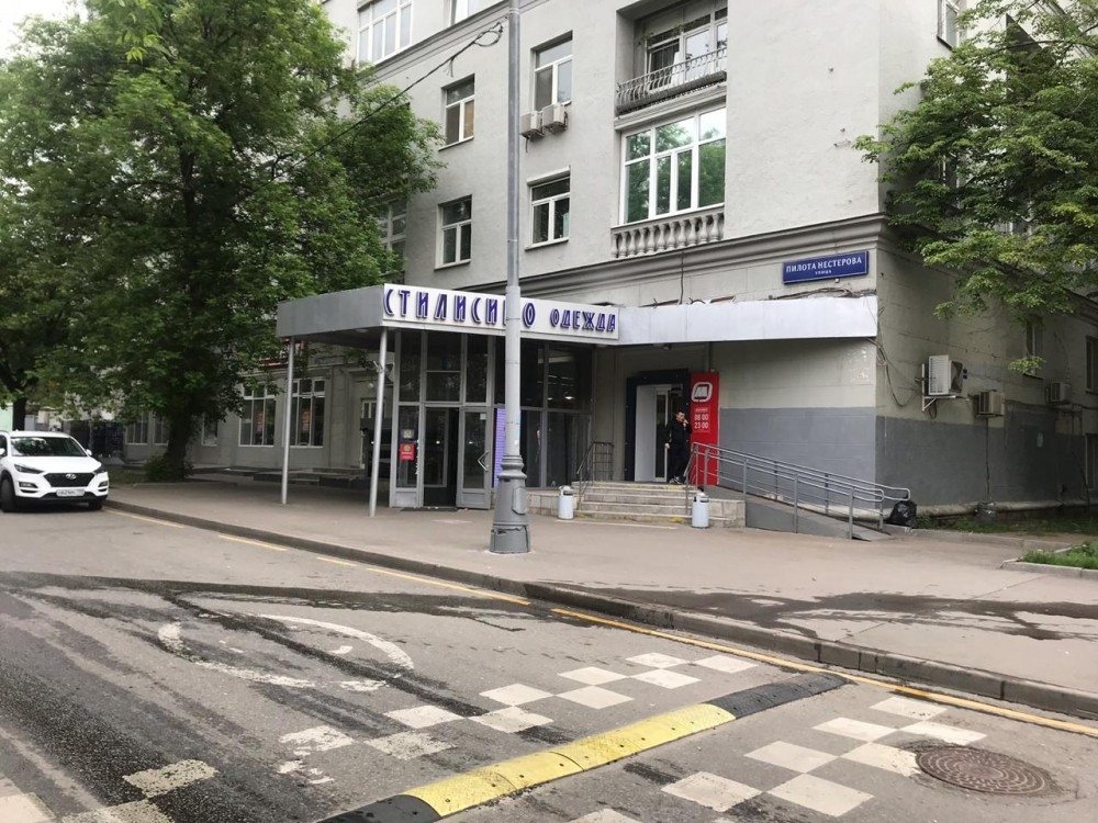Аренда торгового помещения Жилое здание 