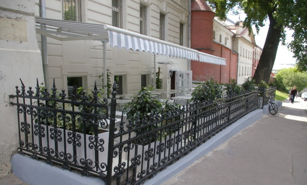 Аренда торгового помещения Жилое здание 