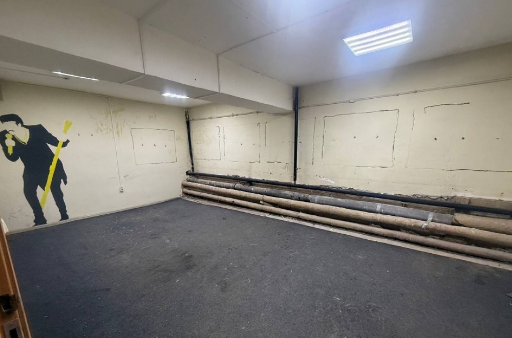 Аренда торгового помещения Жилое здание 