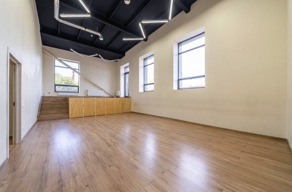 Аренда торгового помещения Бизнес-центр «SMOLA»