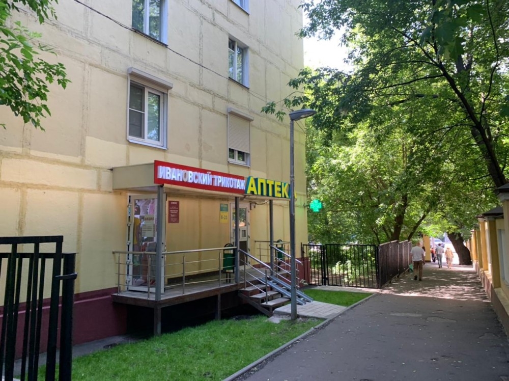 Аренда торгового помещения Жилое здание 