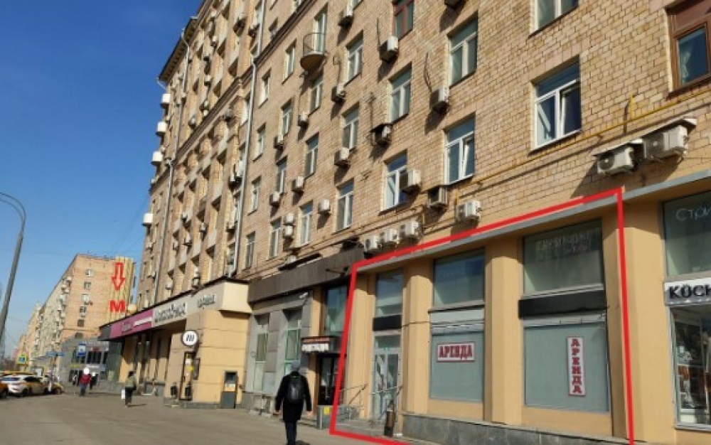Аренда торгового помещения Жилое здание 