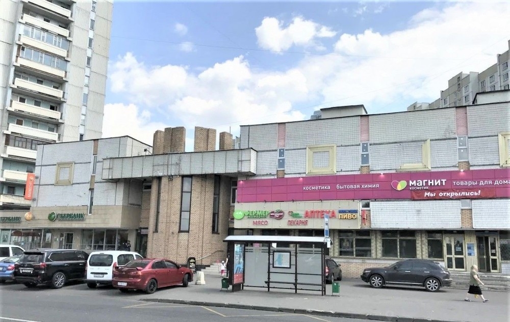 Аренда торгового помещения Жилое здание «Гурьянова 55»