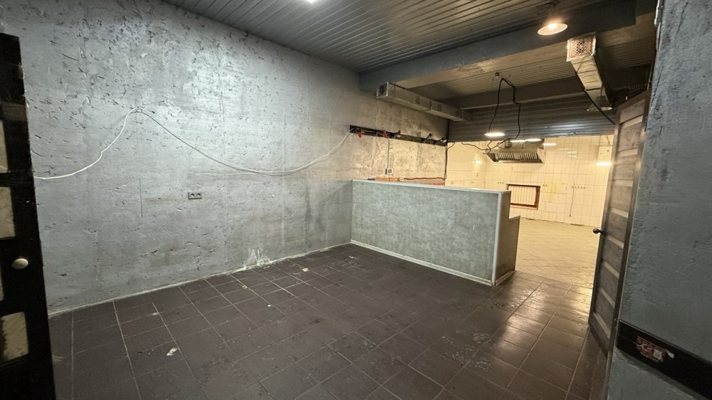 Аренда торгового помещения Жилое здание 