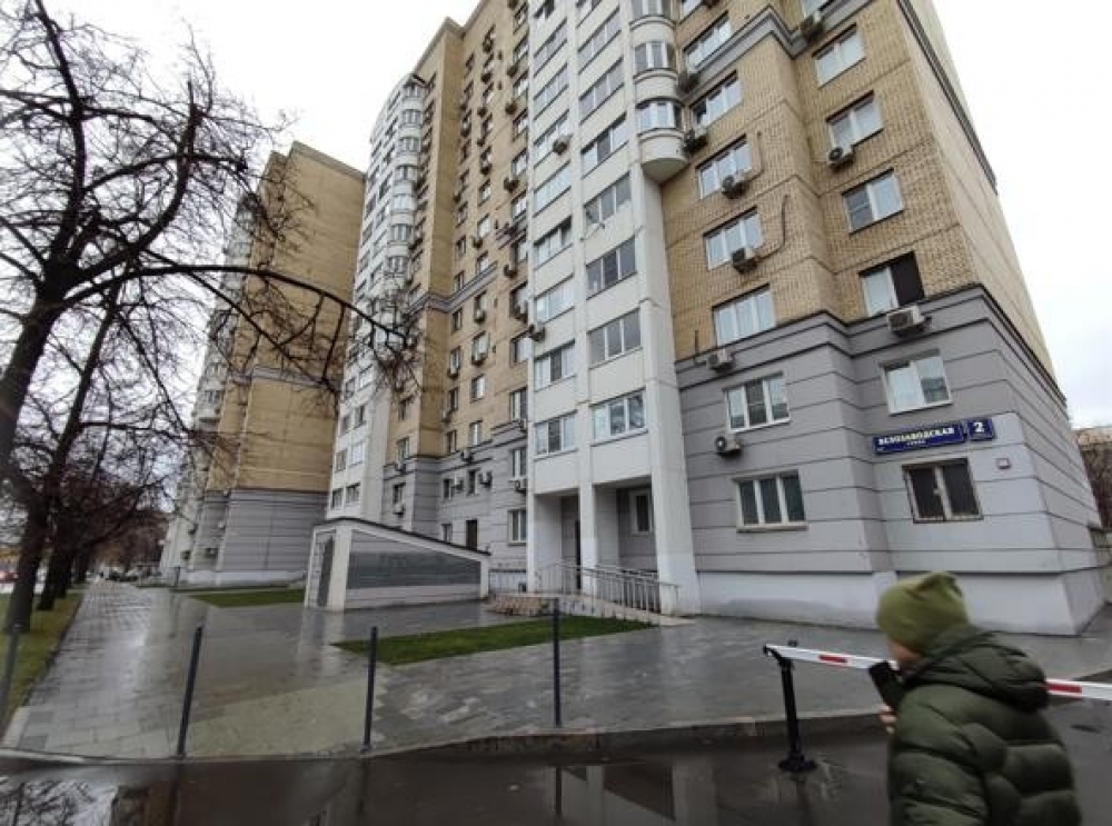 Продажа торгового помещения Жилое здание 