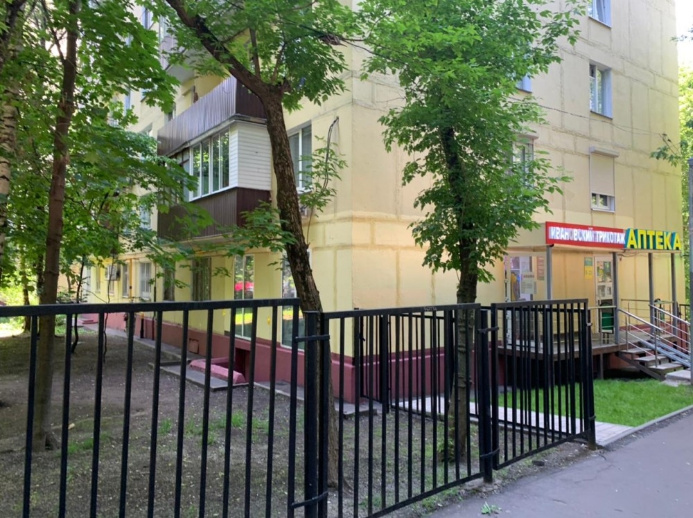 Аренда торгового помещения Жилое здание 