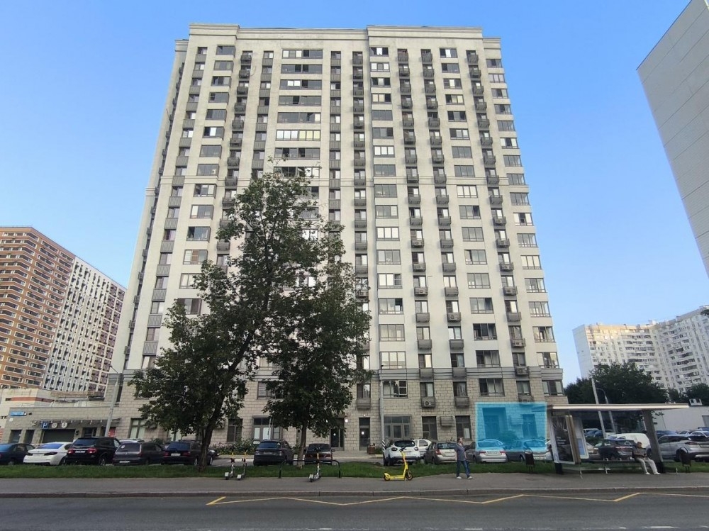 Продажа торгового помещения Жилое здание 