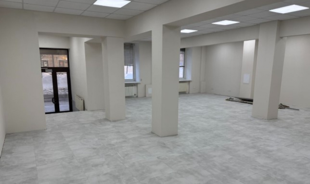 Аренда торгового помещения Жилое здание 