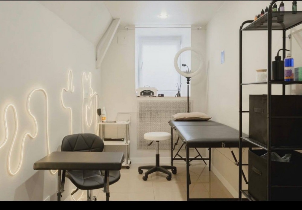 Аренда торгового помещения Жилое здание 