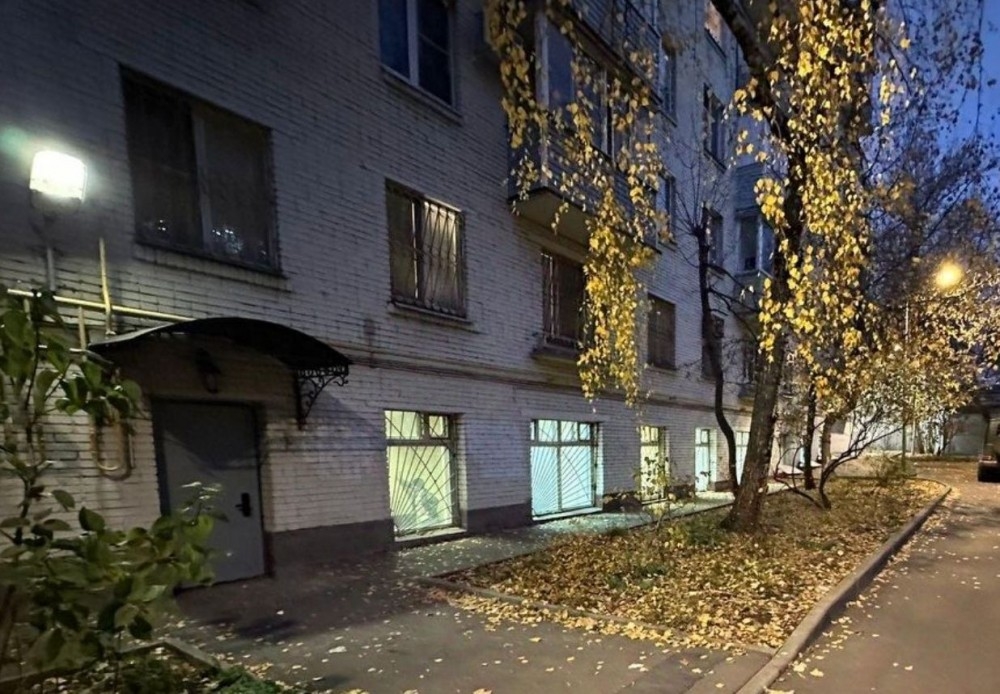 Аренда торгового помещения Жилое здание 