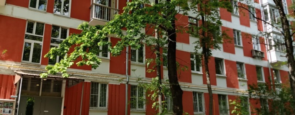 Продажа торгового помещения Жилое здание 