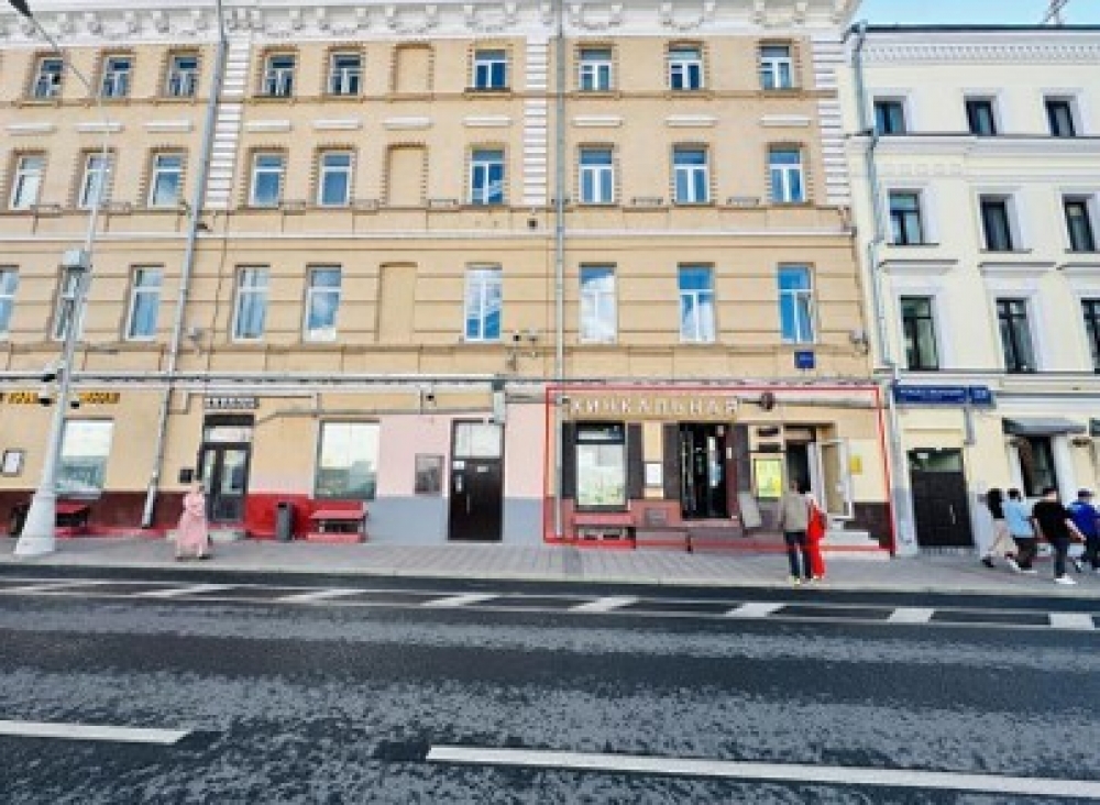 Аренда торгового помещения Жилое здание 