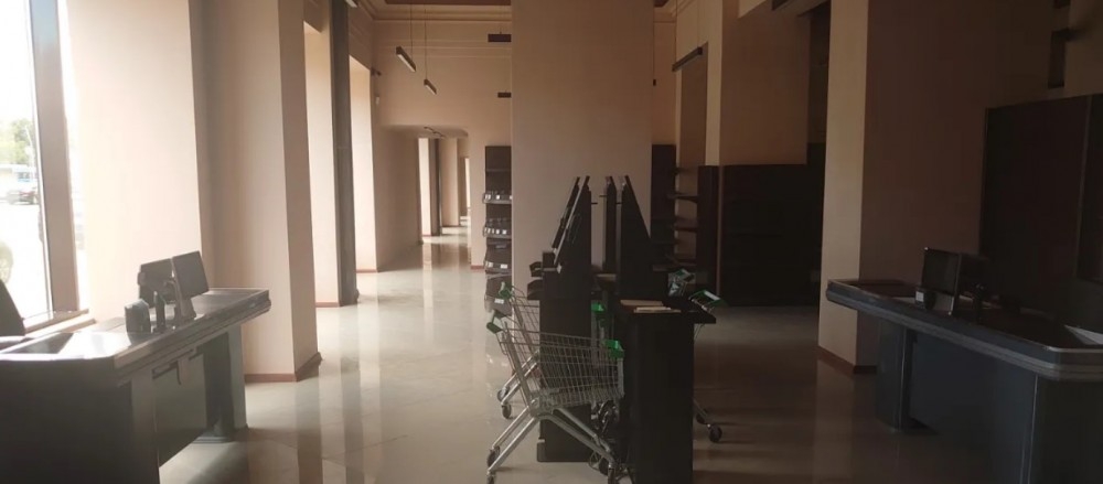 Аренда торгового помещения Жилое здание 